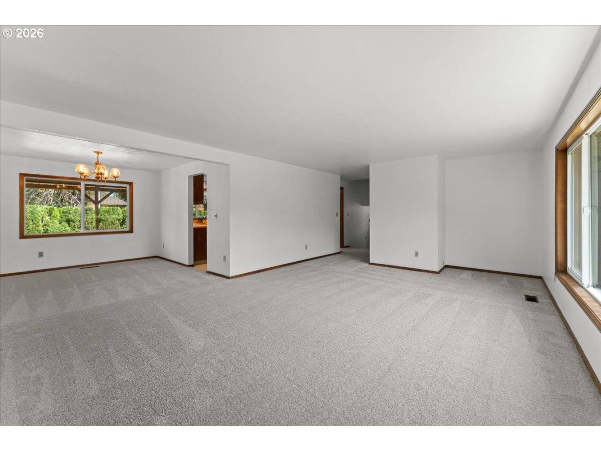 270 NE 20TH PL, Hillsboro, OR 97124