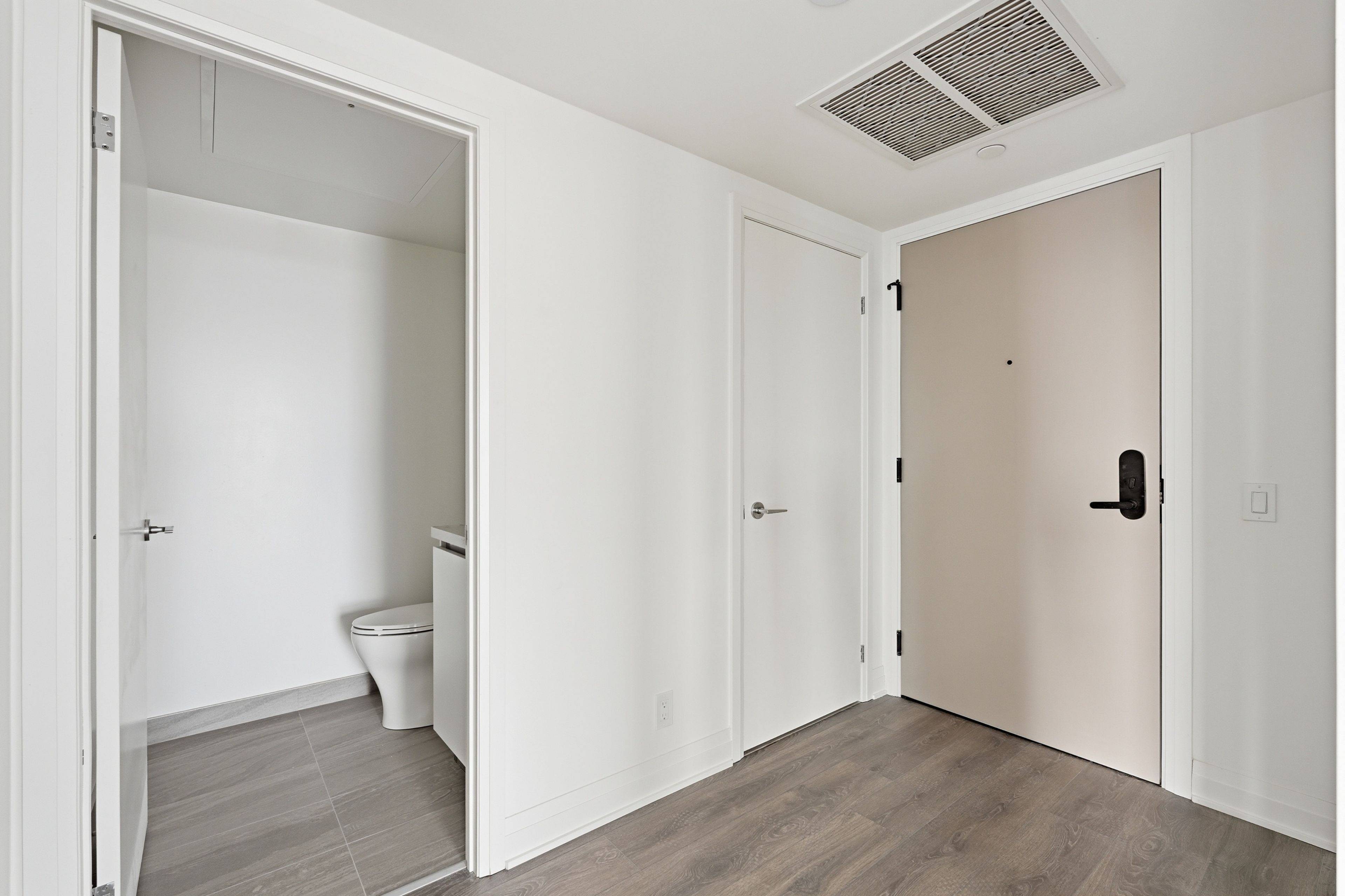 25 Frederick Todd WAY #1302, Toronto C11, ON M4G 0C9