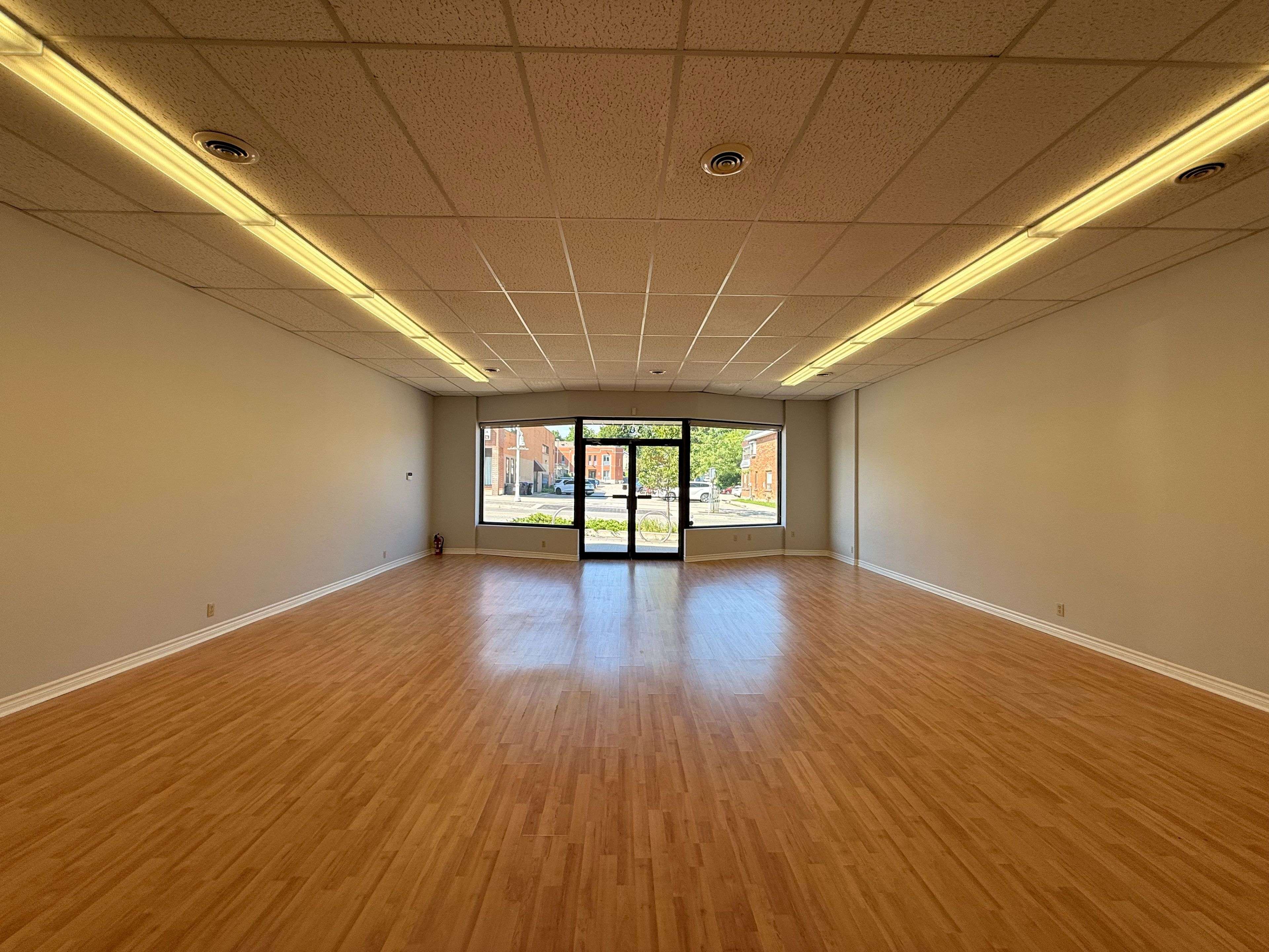 365 King ST, Midland, ON L4R 3M7