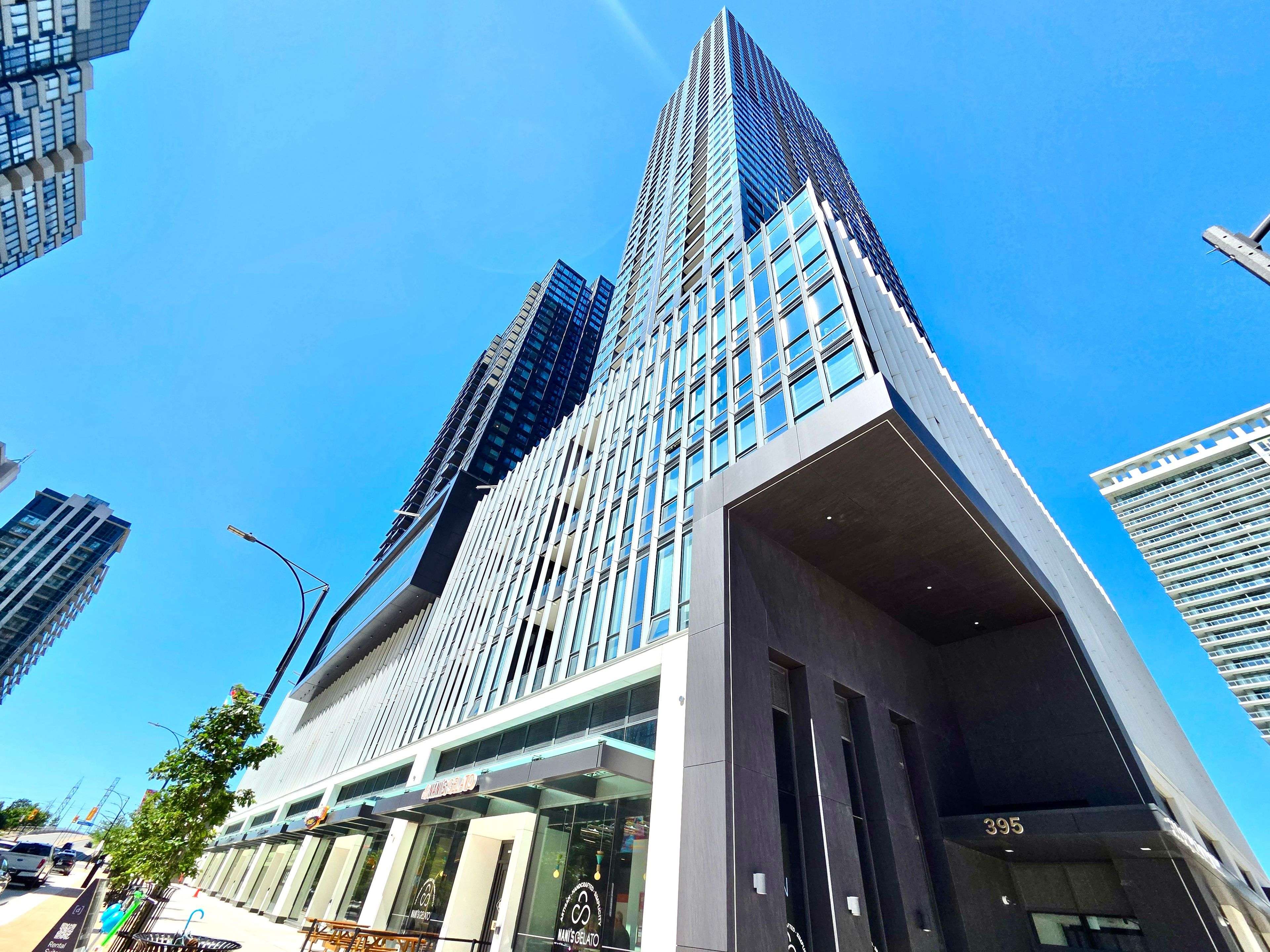 395 Square One DR #3703, Mississauga, ON L5B 0P6