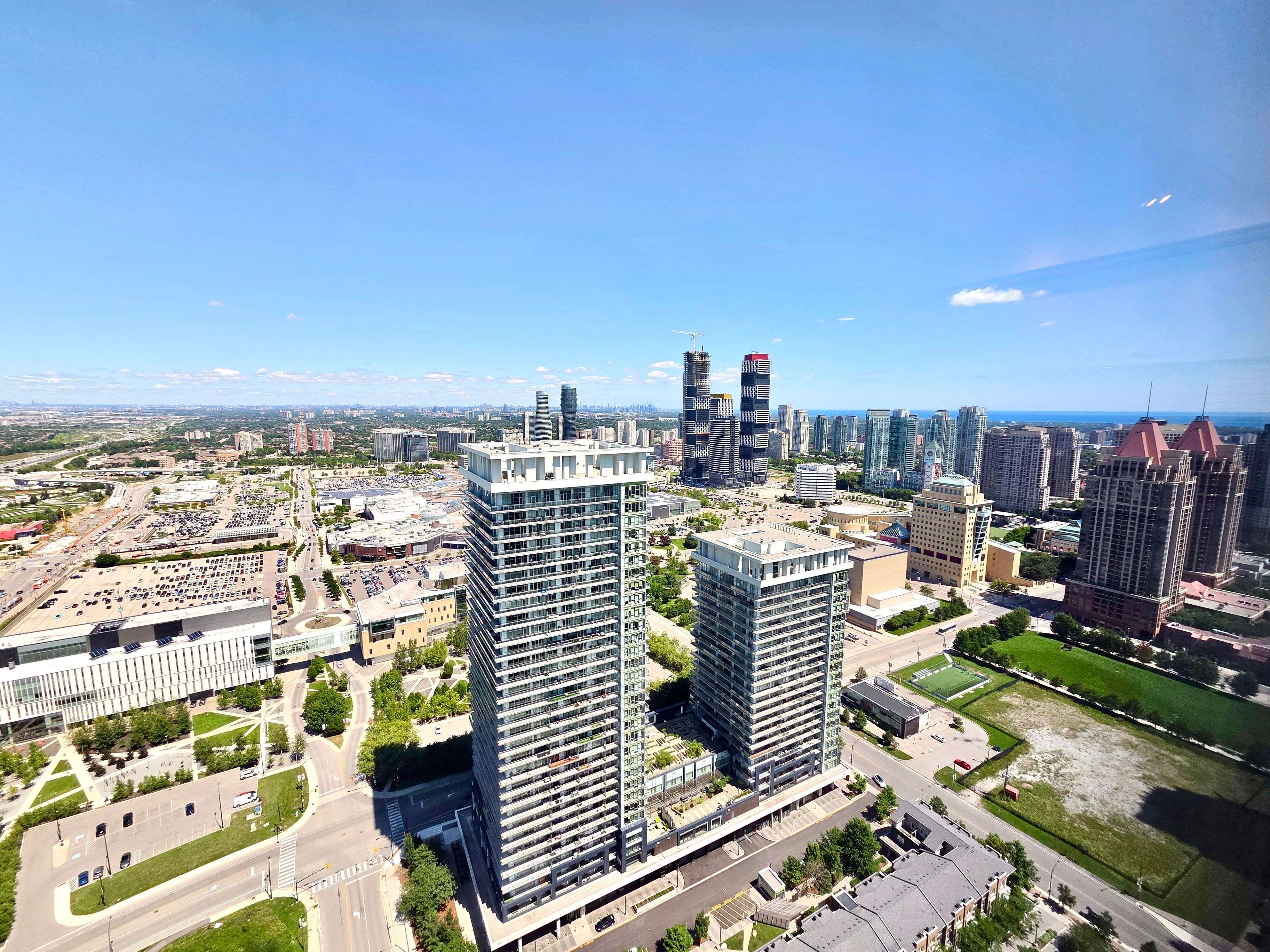 395 Square One DR #3703, Mississauga, ON L5B 0P6