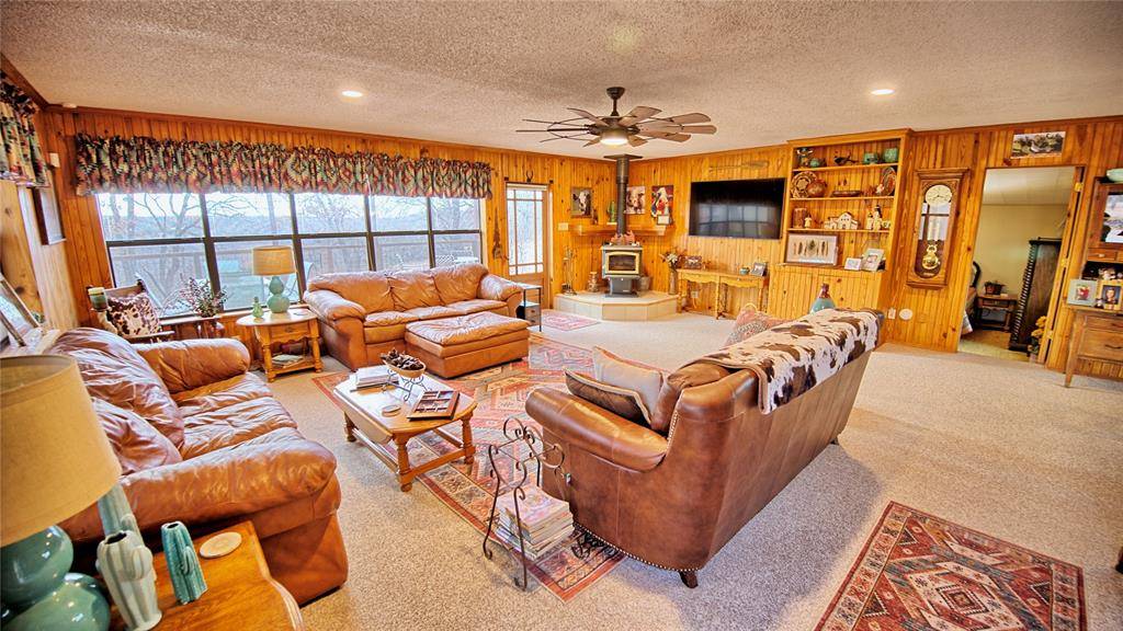 858 Ford Road, Bowie, TX 76230