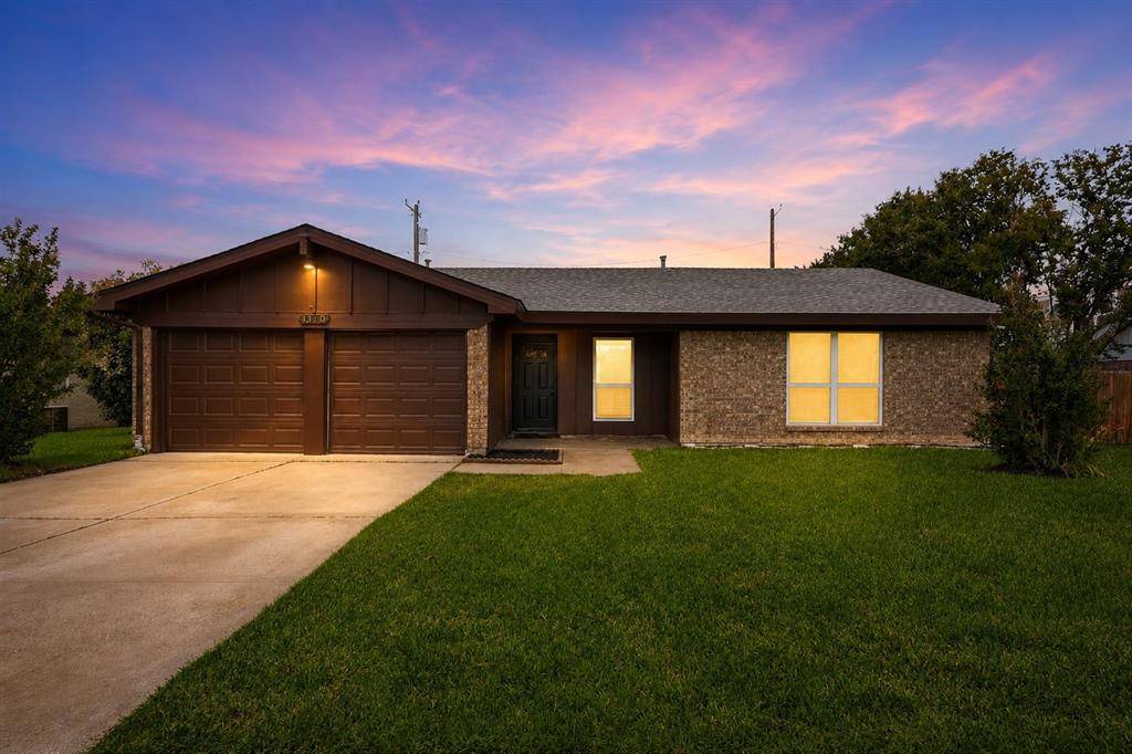 1909 Schumac Lane, Bedford, TX 76022