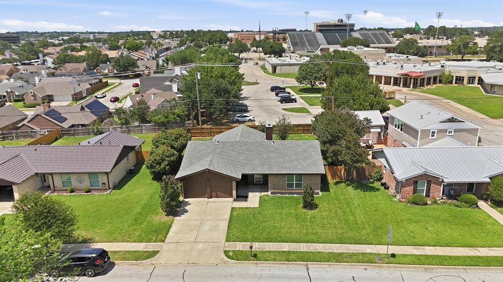 1909 Schumac Lane, Bedford, TX 76022