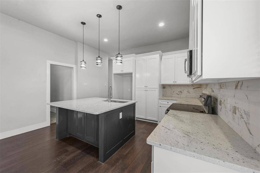 204 N Getzendaner Street, Waxahachie, TX 75165
