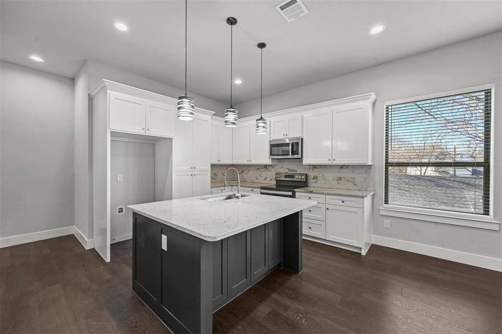 204 N Getzendaner Street, Waxahachie, TX 75165