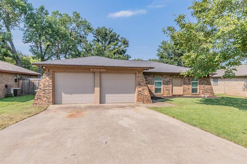 2013 Memphis Drive, Bedford, TX 76022