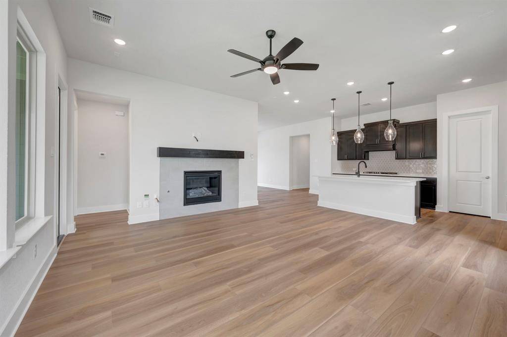 11736 Edgewood Drive, Justin, TX 76247
