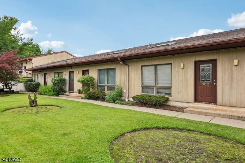 281 Browertown Rd #304, Woodland Park, NJ 07424