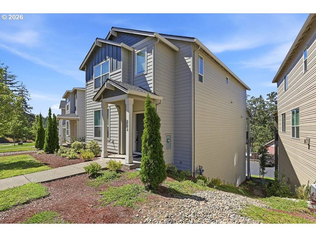 2574 BRACKENFERN RD, Eugene, OR 97403