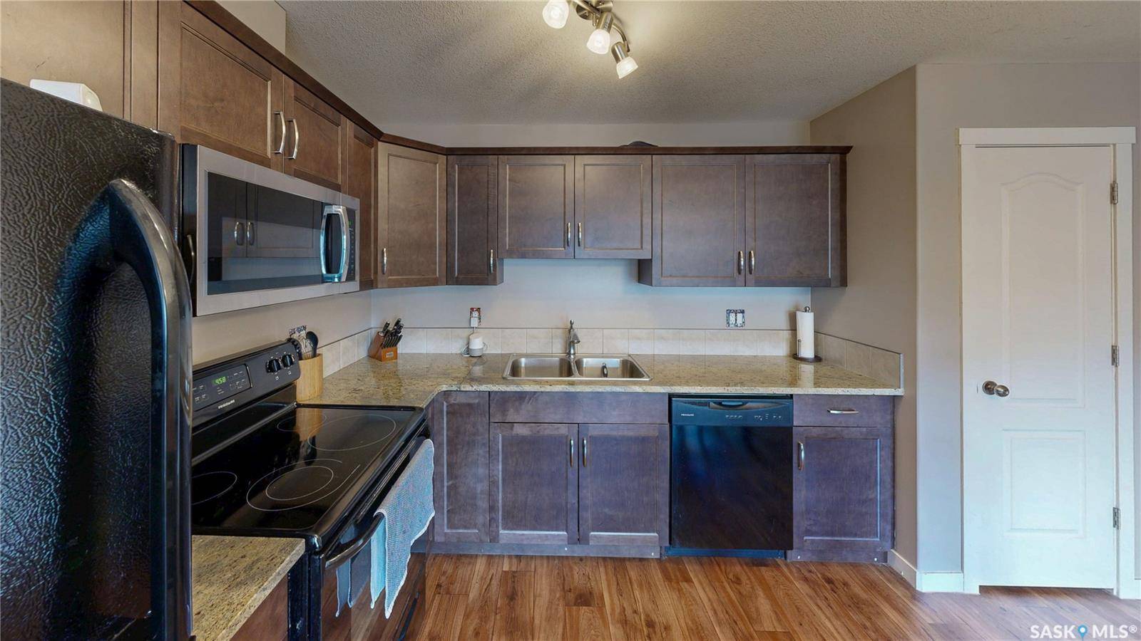 1220 Empress STREET #216, Regina, SK S4T 1G7