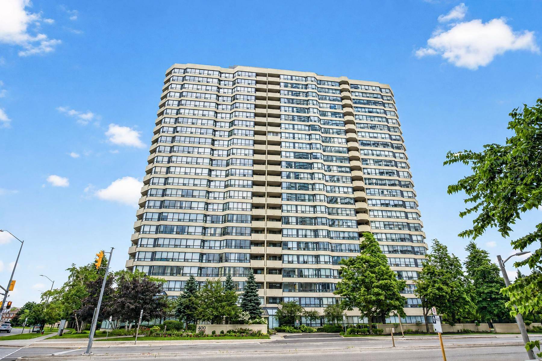 400 Webb DR #2203, Mississauga, ON L5B 3Z7
