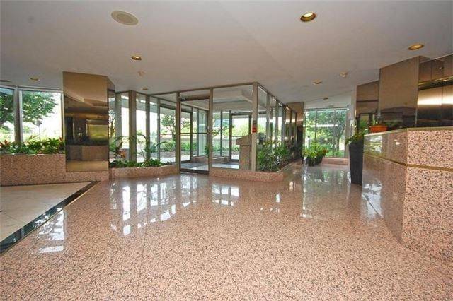 400 Webb DR #2203, Mississauga, ON L5B 3Z7