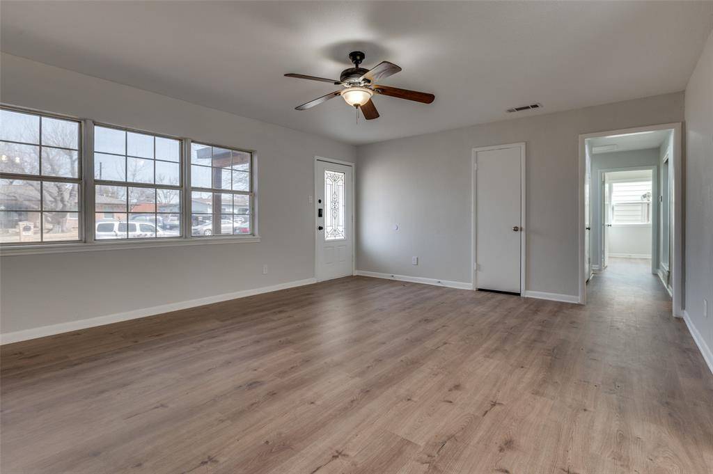 800 E Tucker Boulevard, Arlington, TX 76010