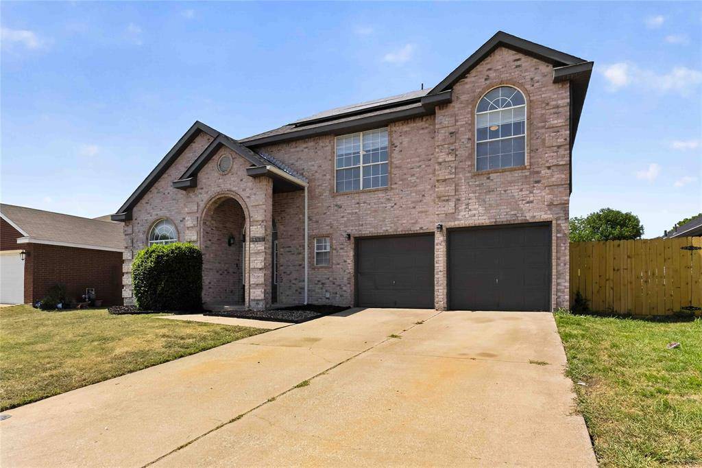 3026 Shannon Lane, Grand Prairie, TX 75052