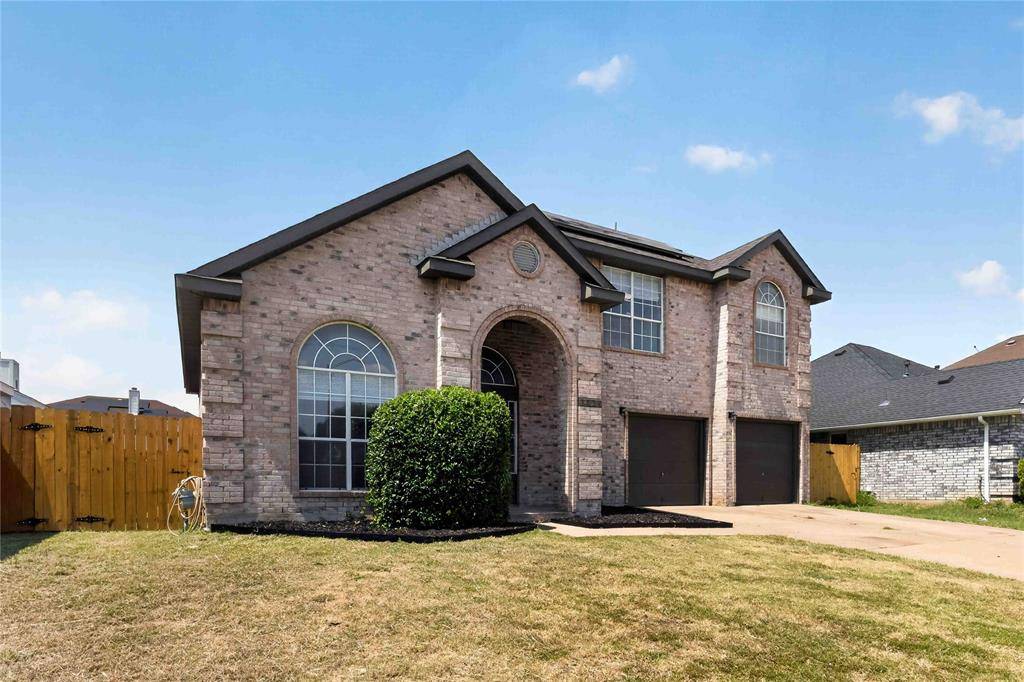 3026 Shannon Lane, Grand Prairie, TX 75052