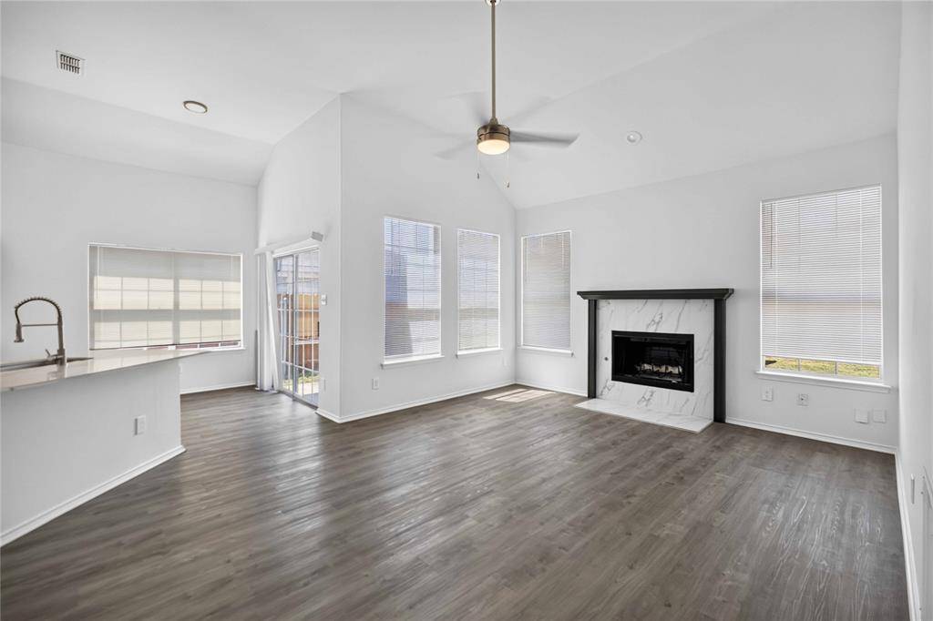 3026 Shannon Lane, Grand Prairie, TX 75052