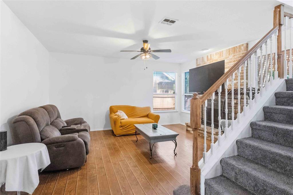 908 Chauvin Drive, Cedar Hill, TX 75104