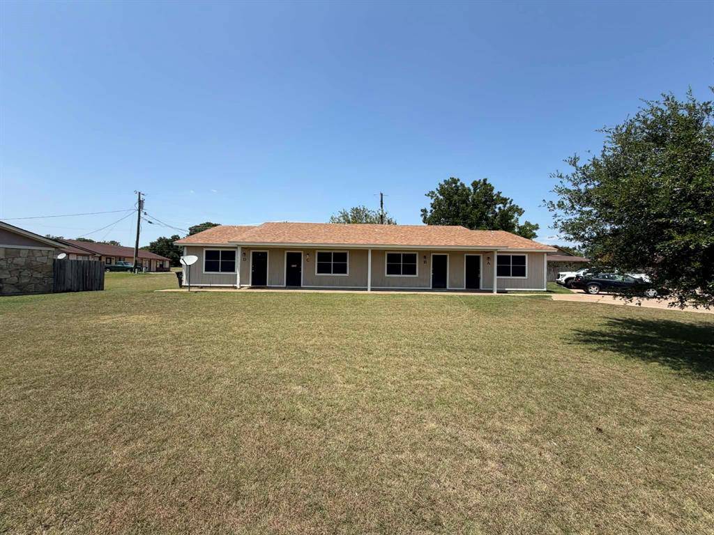 1410 Courtney Place, Cleburne, TX 76033