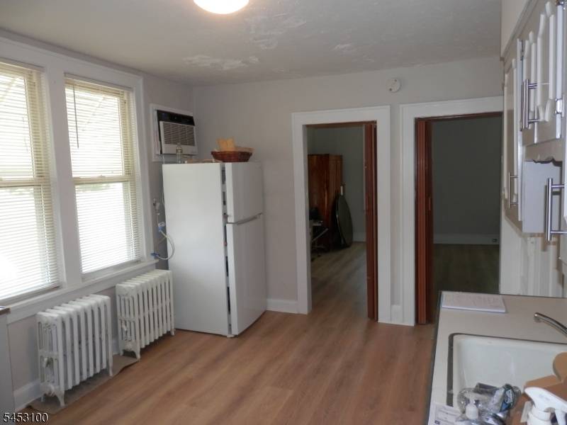 109 E Munsell Ave, Linden City, NJ 07036