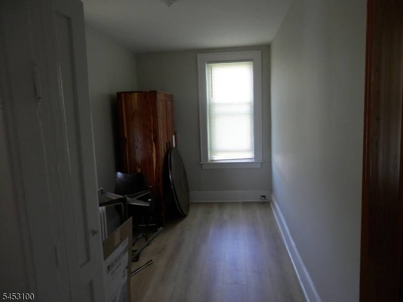 109 E Munsell Ave, Linden City, NJ 07036
