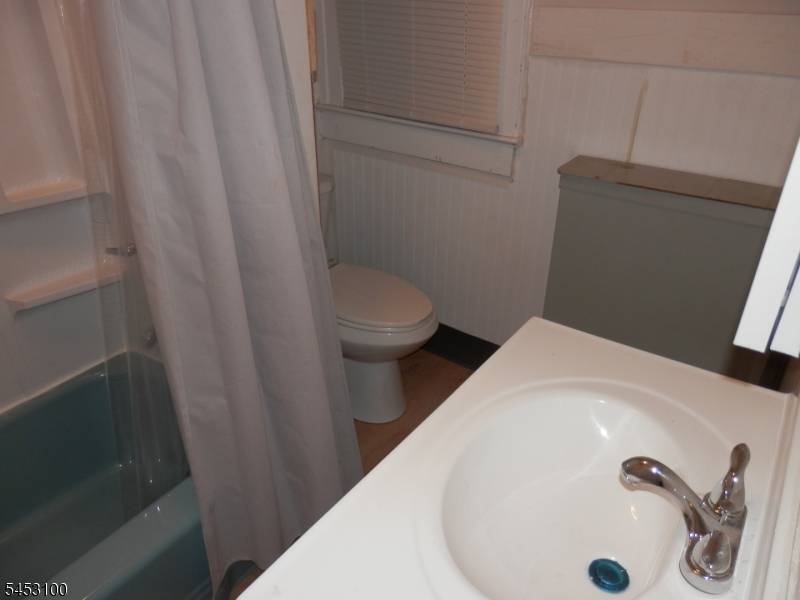 109 E Munsell Ave, Linden City, NJ 07036