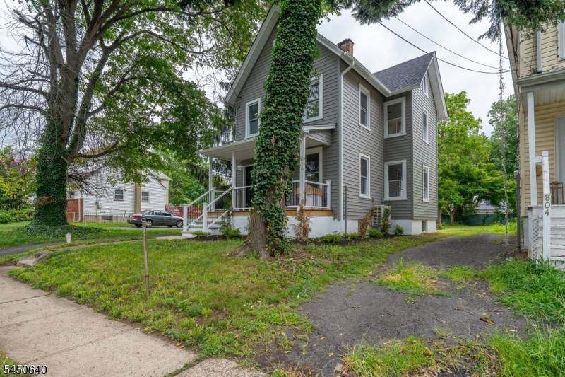 806 E 2Nd St, Plainfield City, NJ 07062