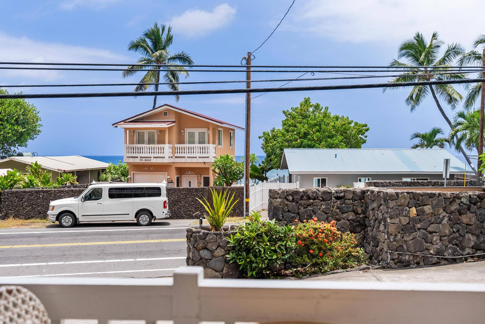 78-6665 ALII DR #101, Kailua Kona, HI 96740
