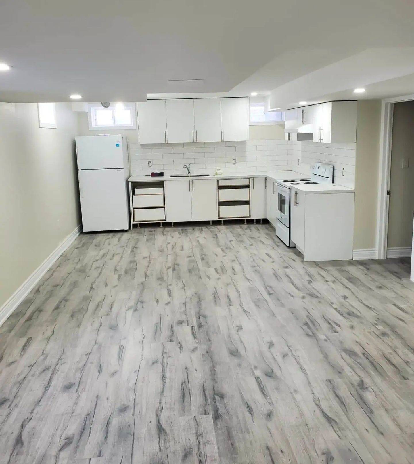 50 Mcdonell CRES N #Basement, Bradford West Gwillimbury, ON L3Z 0S7