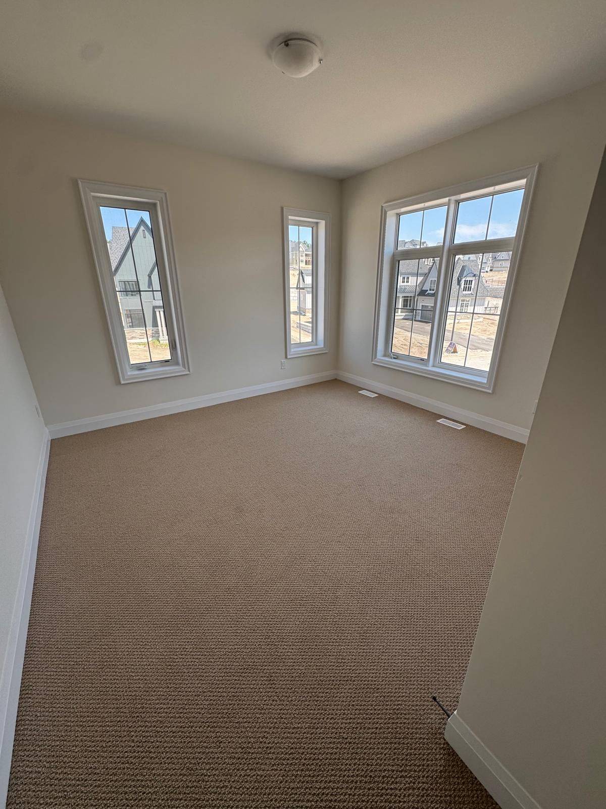 2 Herbert AVE, Oro-medonte, ON L0L 2L0