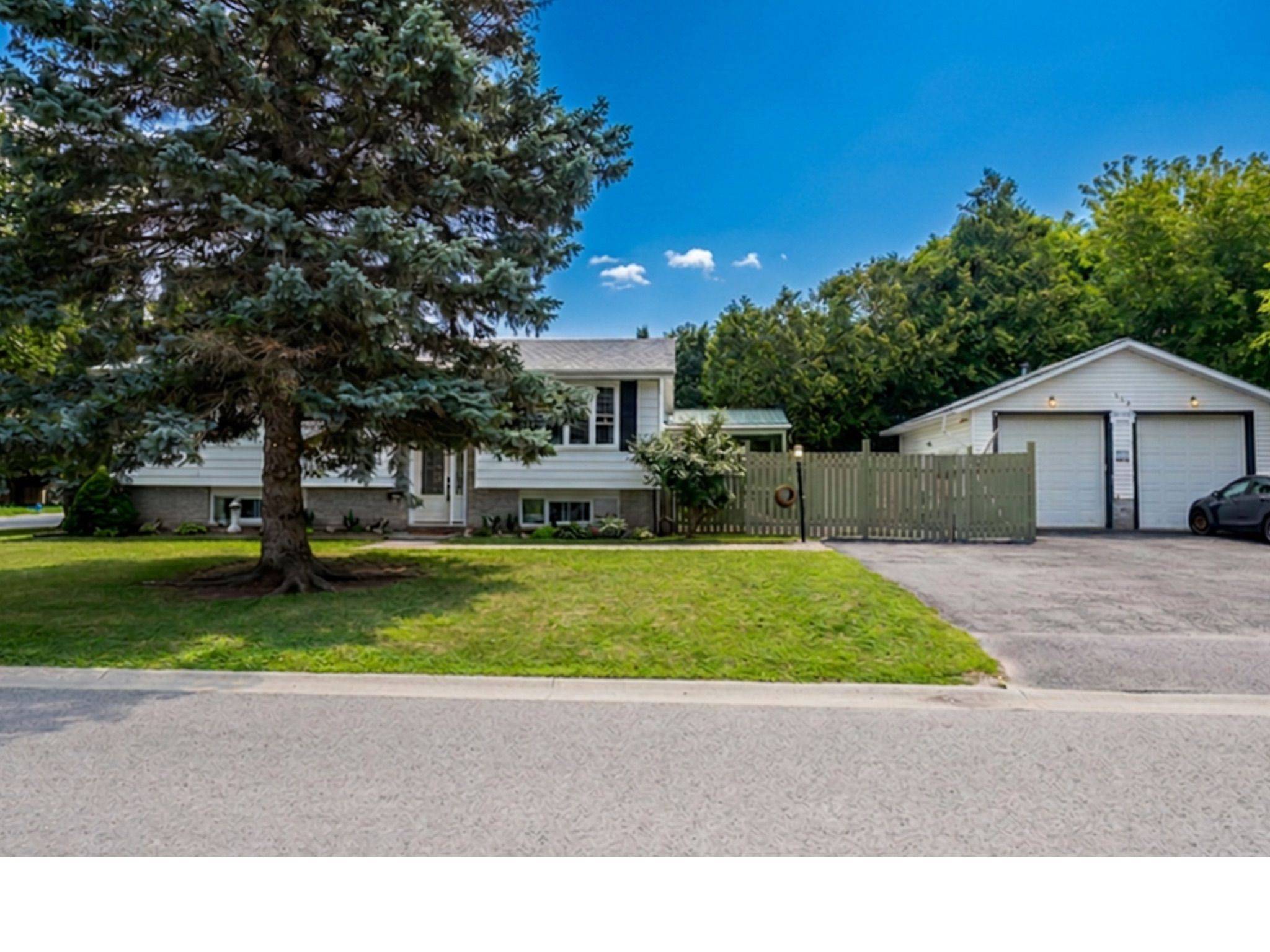 115 Nicholas ST, Quinte West, ON K8V 6E8