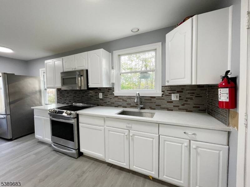 230 Main St, Andover Boro, NJ 07821