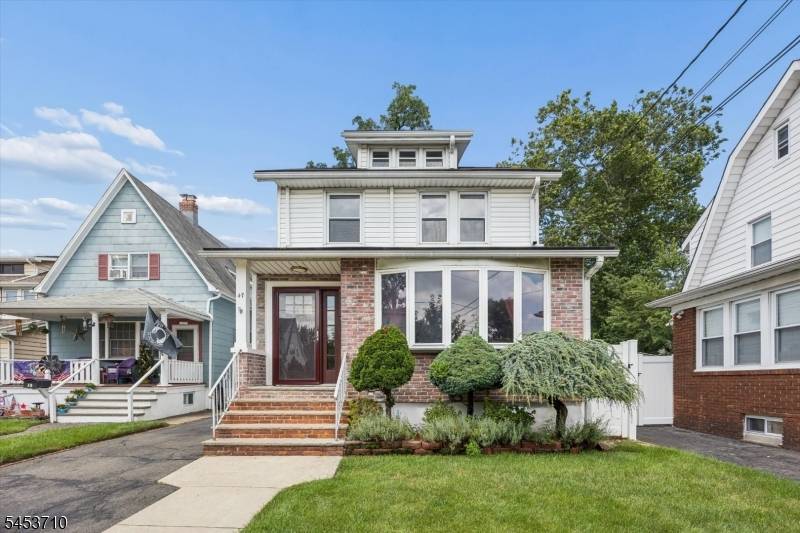 47 Kearney St, Lyndhurst Twp., NJ 07071