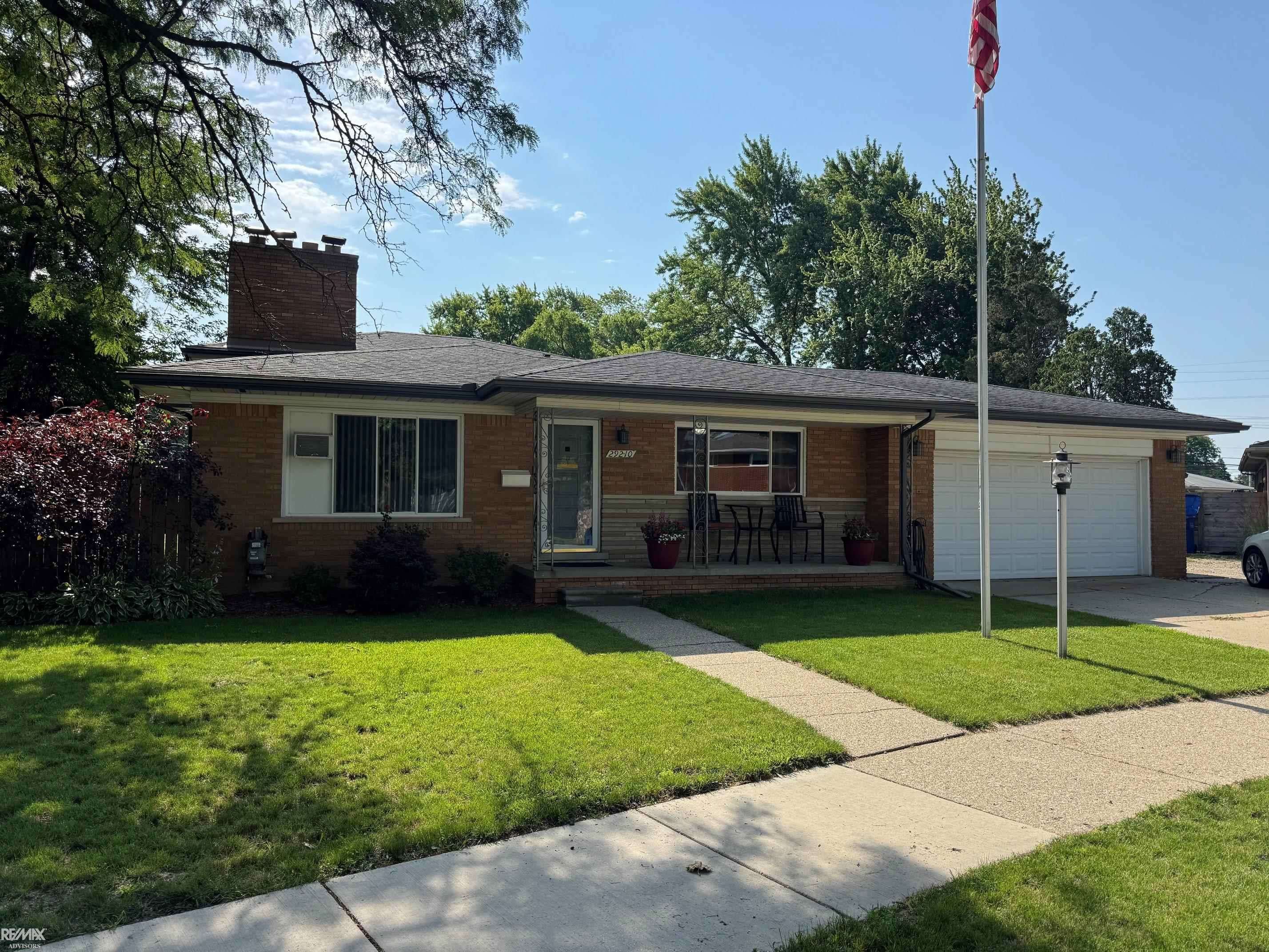 29210 Geraldine CT, Warren, MI 48093