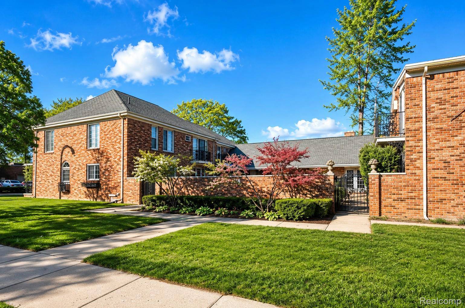 2344 W 14 Mile RD #7, Royal Oak, MI 48073