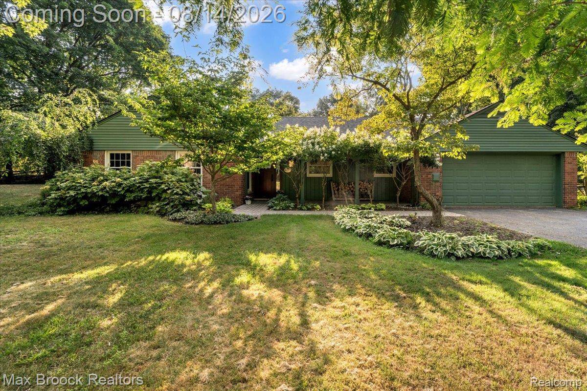 4197 Orchard Hill DR, Bloomfield Charter Township, MI 48304