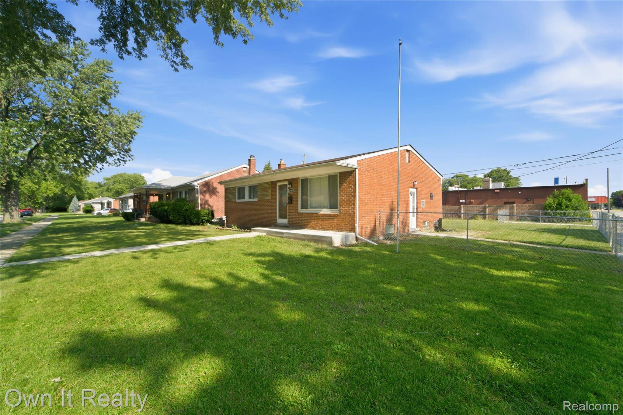 24985 Mabray AVE, Eastpointe, MI 48021