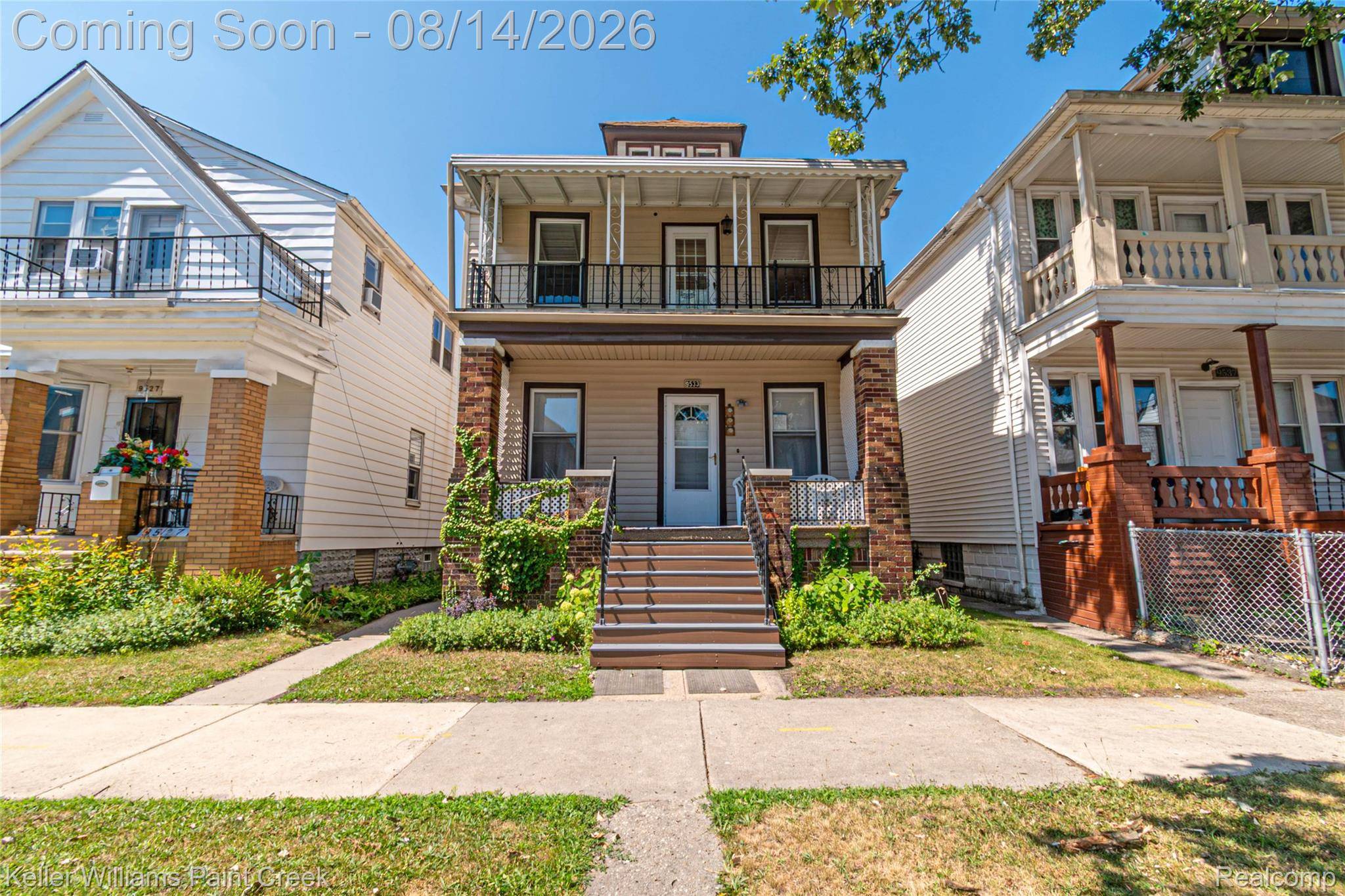 9533 McDougall ST, Hamtramck, MI 48212