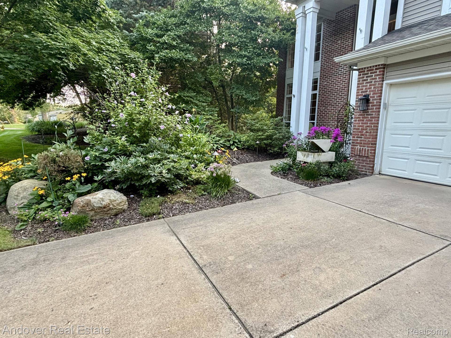 5311 Maple Hill AVE SE, Ada Township, MI 49301
