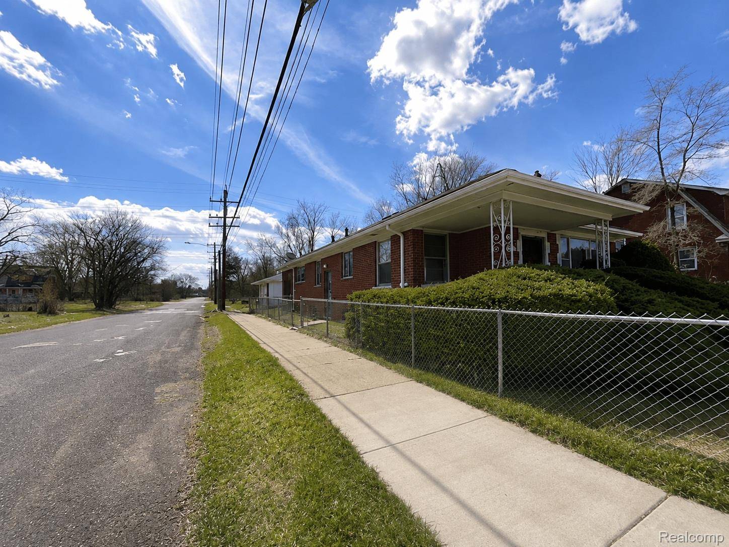 11882 Findlay ST, Detroit, MI 48205