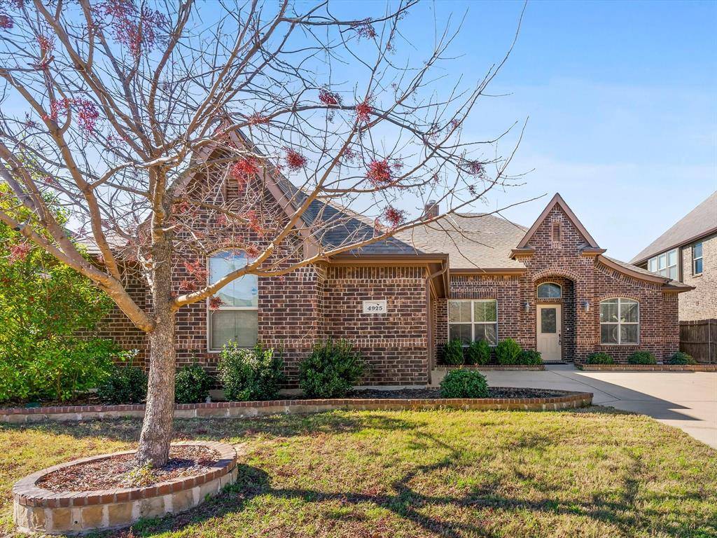 4925 Breezewind Lane, Fort Worth, TX 76123
