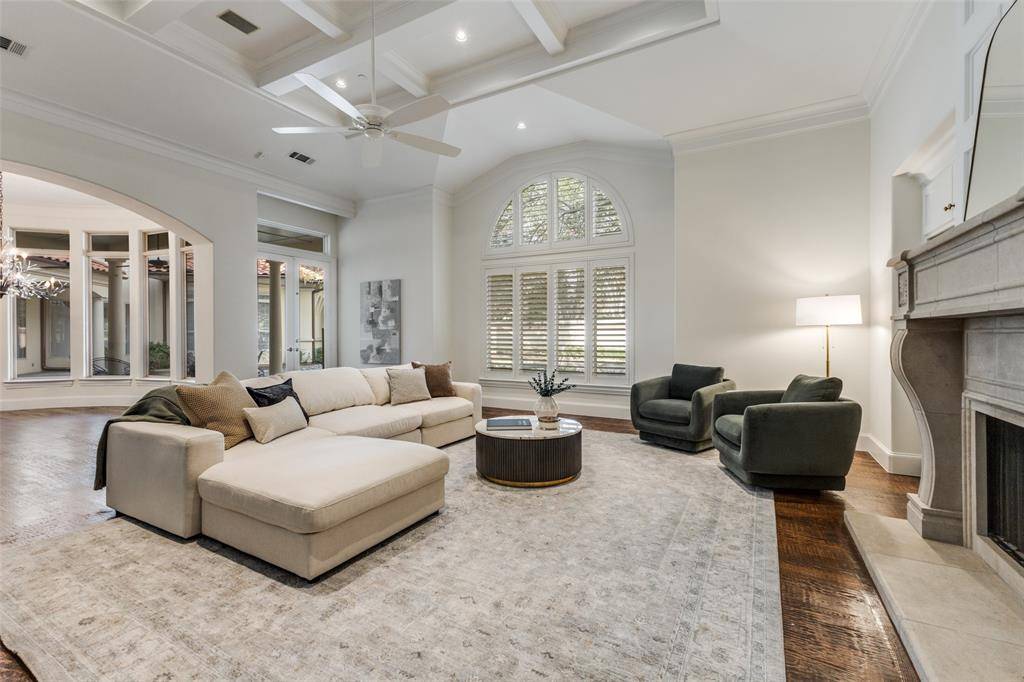 14828 Bellbrook Drive, Addison, TX 75254