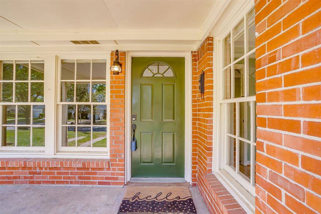 4308 Curzon Avenue, Fort Worth, TX 76107