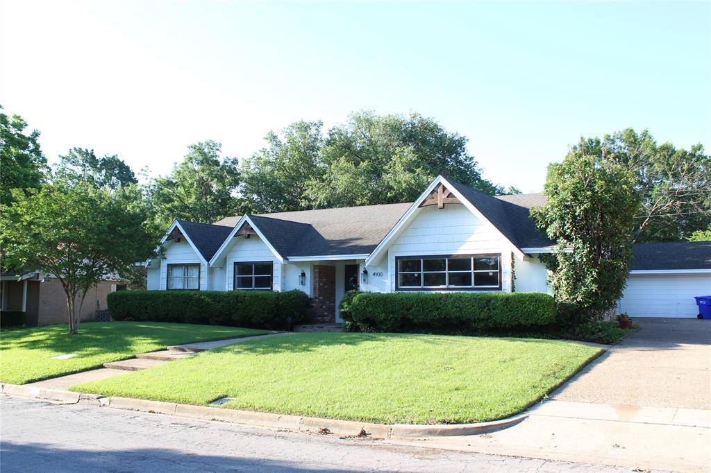 4900 Lake Hurst Drive, Waco, TX 76710