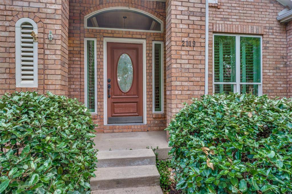 2119 Shumard Oak Lane, Irving, TX 75063