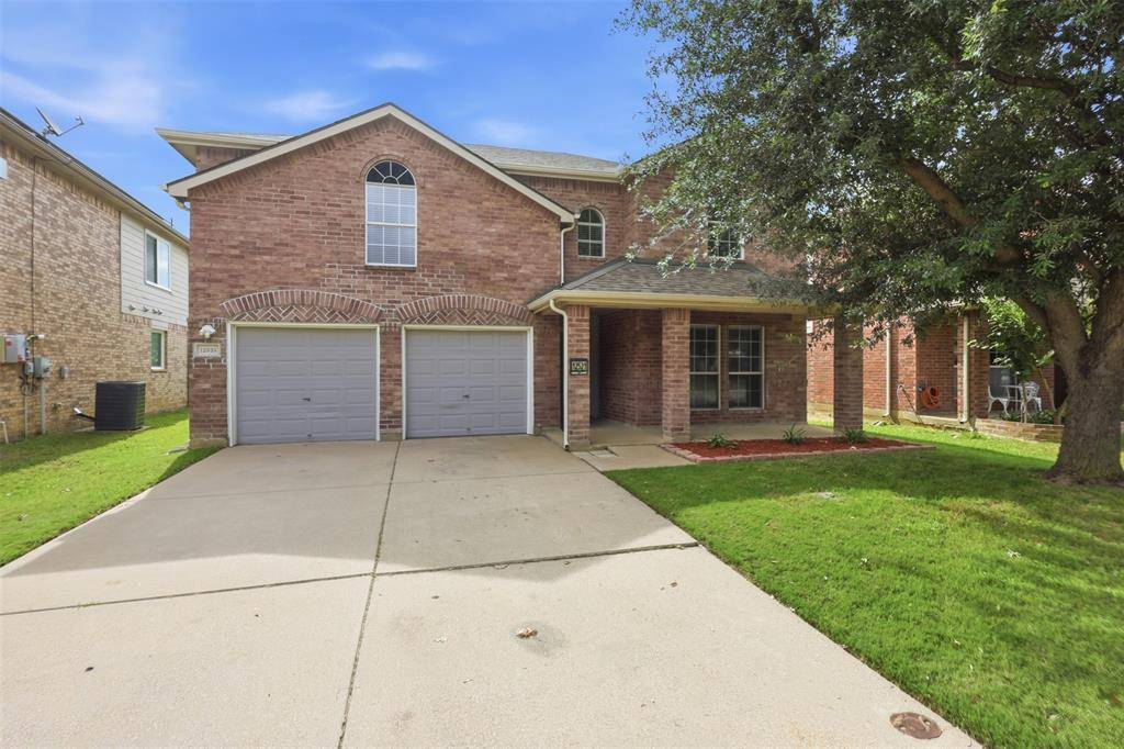 12521 Patnoe Drive, Fort Worth, TX 76028