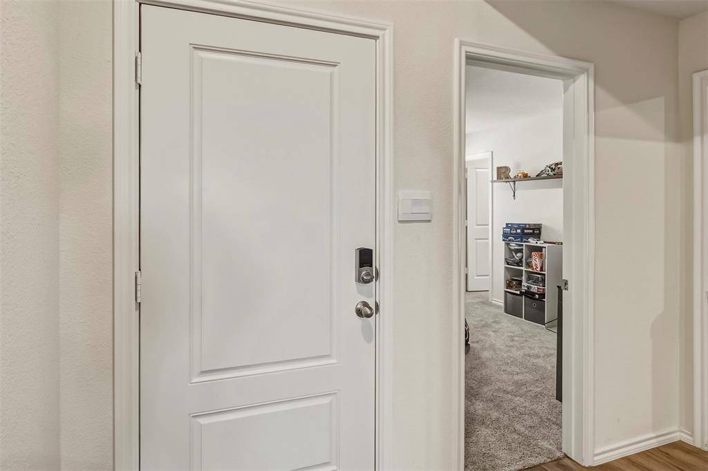 1210 Grand View Drive, Ennis, TX 75119