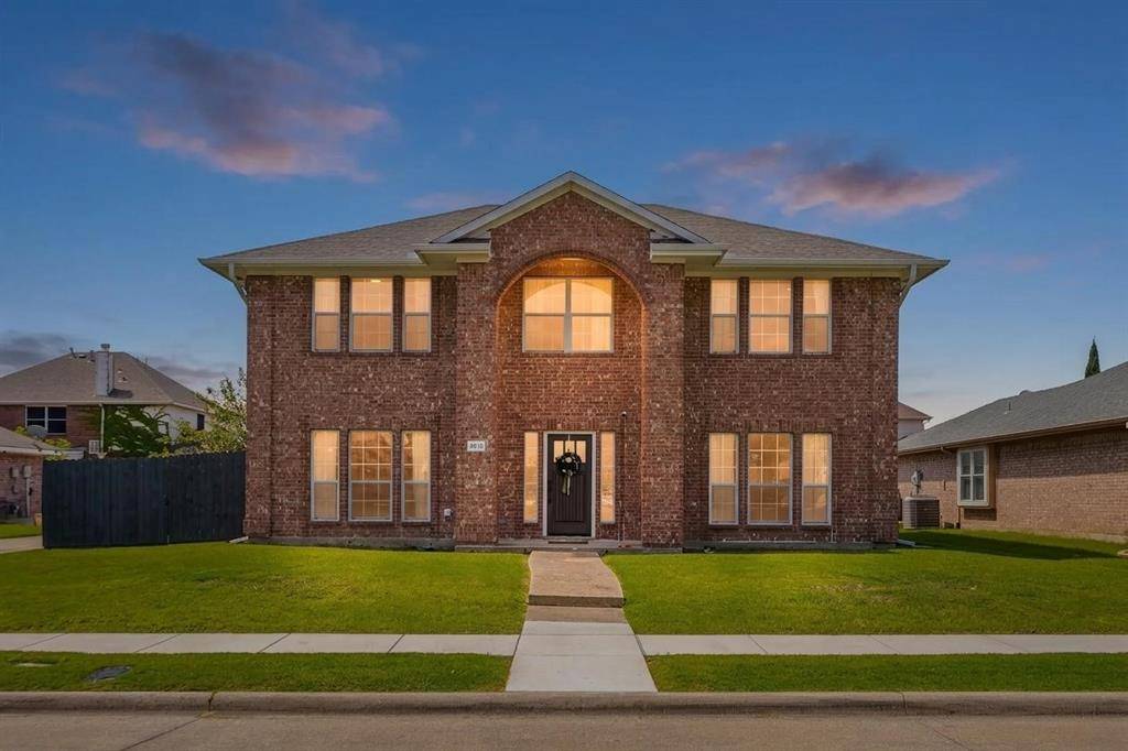 8618 Coventry Drive, Rowlett, TX 75089