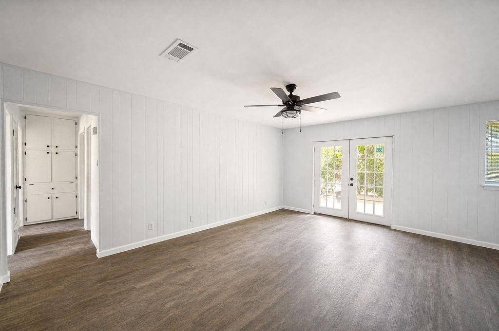 3856 Brambleton Place, Forest Hill, TX 76119