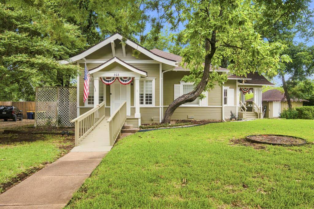 313 Corsicana Street, Hillsboro, TX 76645